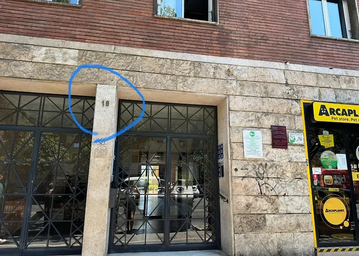 Silihome, Trastevere, Piazza Della Radio